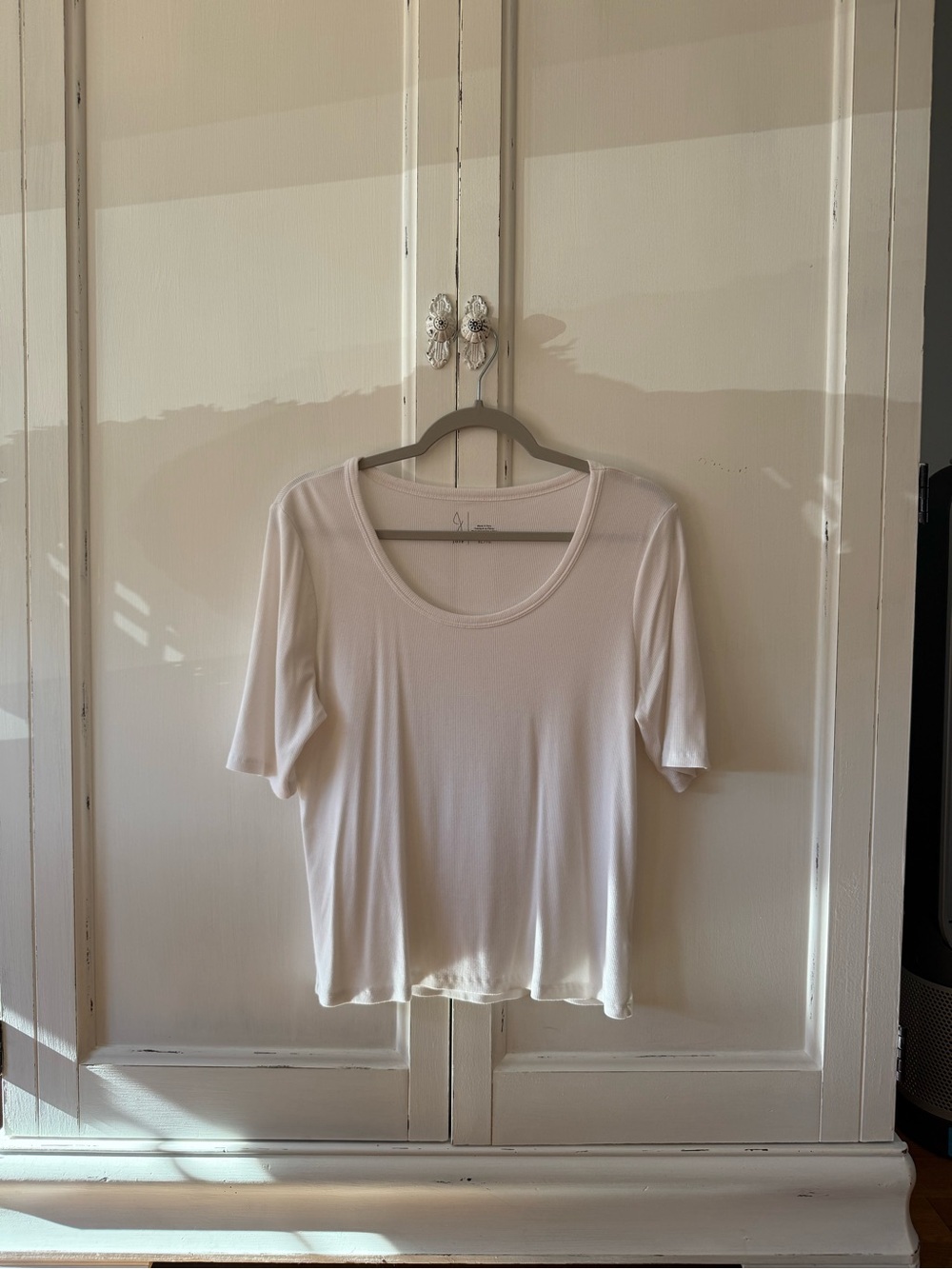 Joie White Scoop Neck Short Sleeve Tee